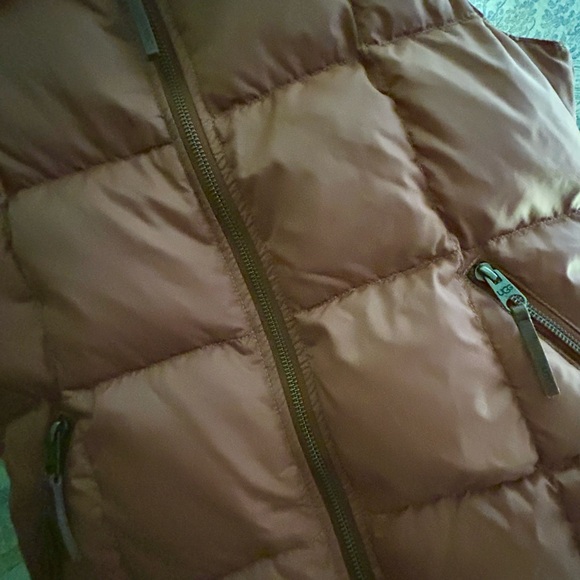 Ugg Puffer Down Vest Shearling Removable Collar zipper Pockets SZ Small EUC - Picture 4 of 13